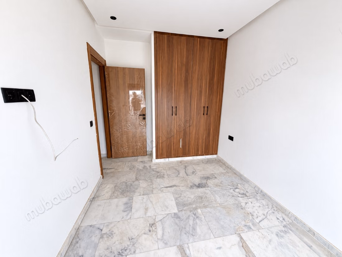 Empty apartment in Roches Noires