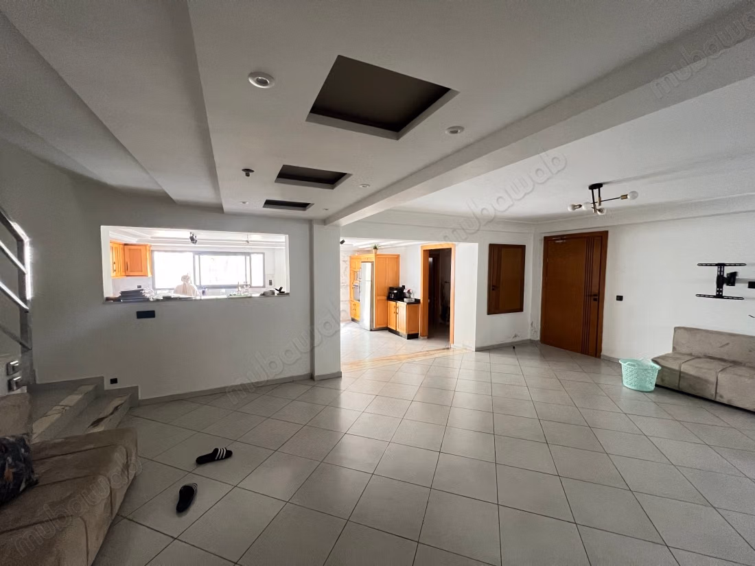 Villa di alta classe in vendita a Nouaceur. 3 grandi stanze. Giardino e terrazza