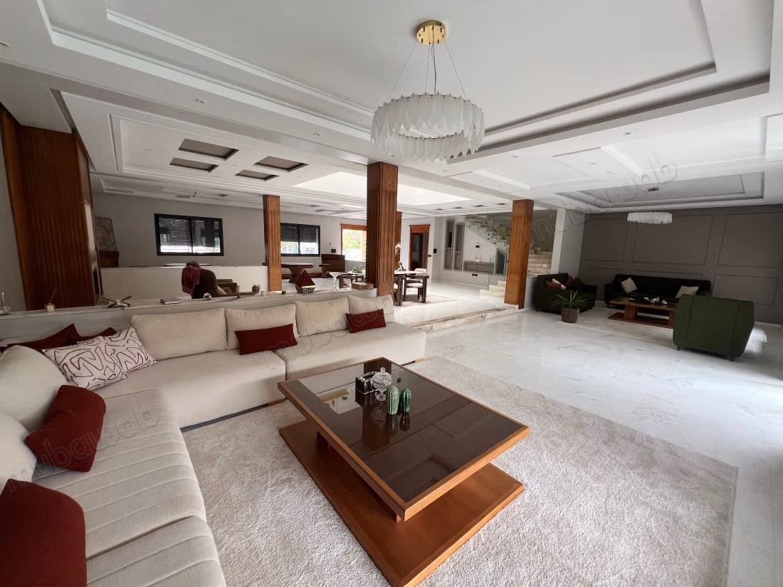 Villa di alta classe in vendita a Nouaceur. 3 grandi stanze. Giardino e terrazza