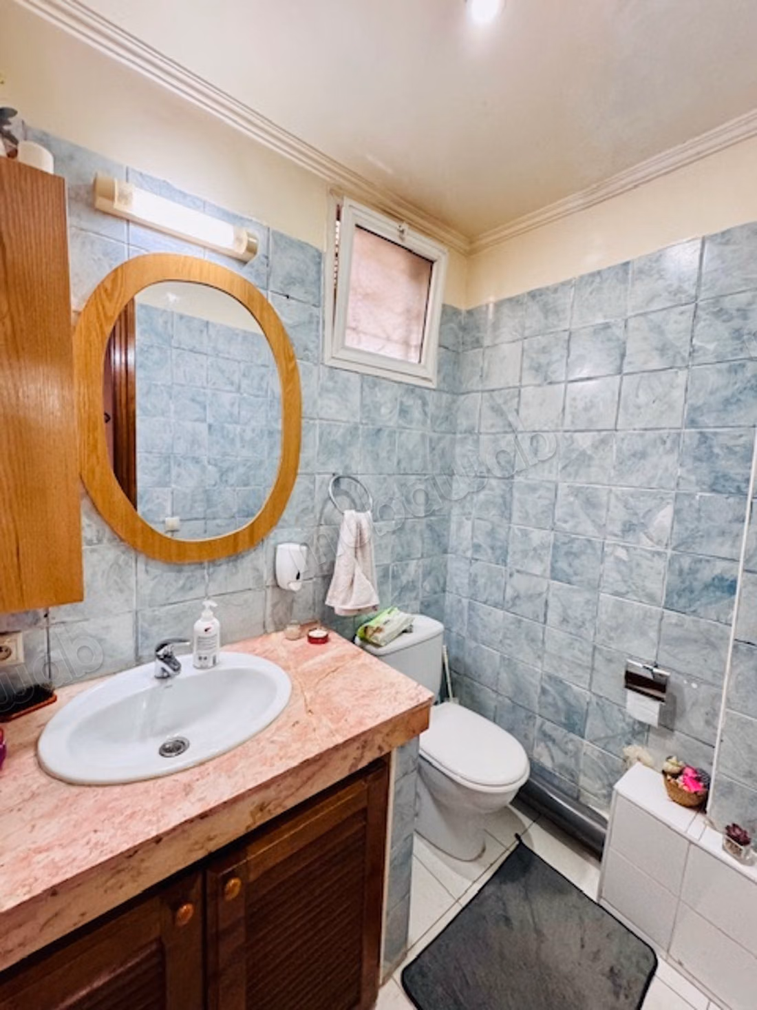 بورغون حدود الجذر بالقرب من مثلث الذهب