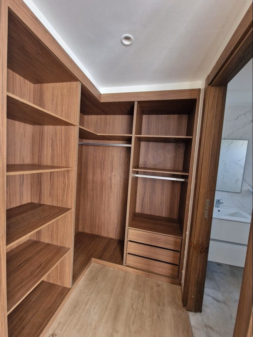 Empty apartment located in Mimoza