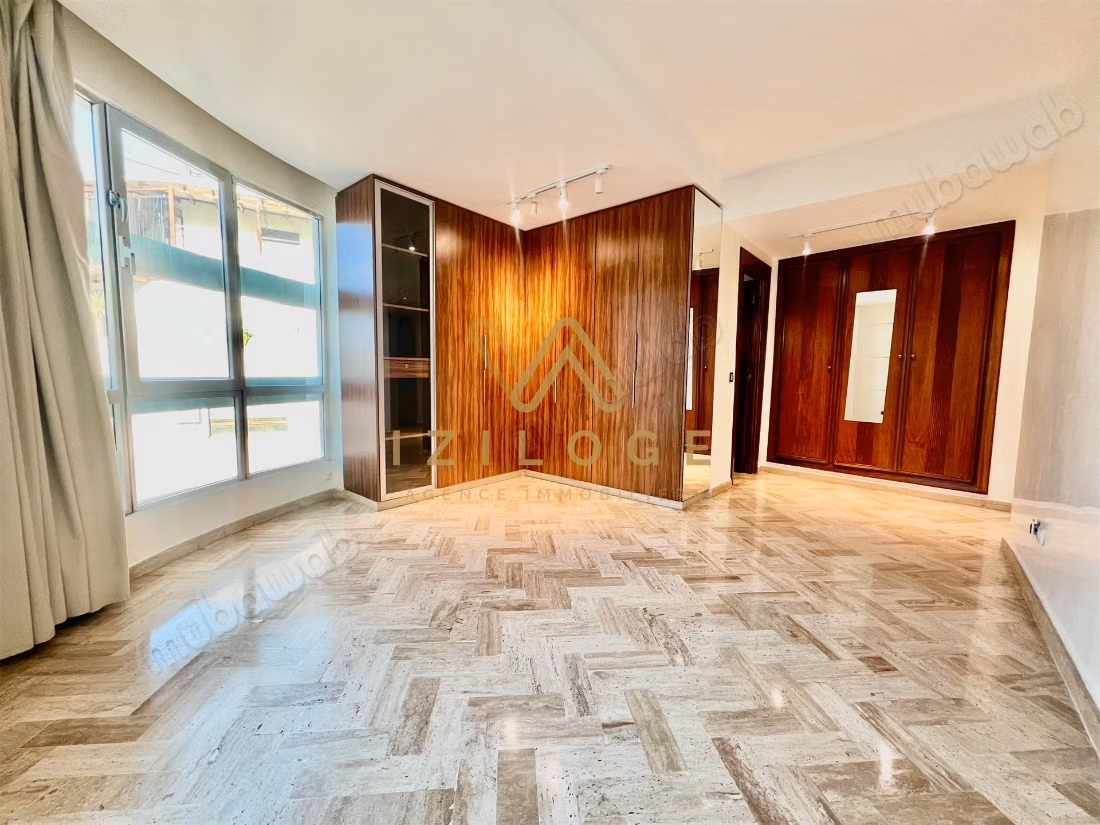 Apartment for sale in Racine