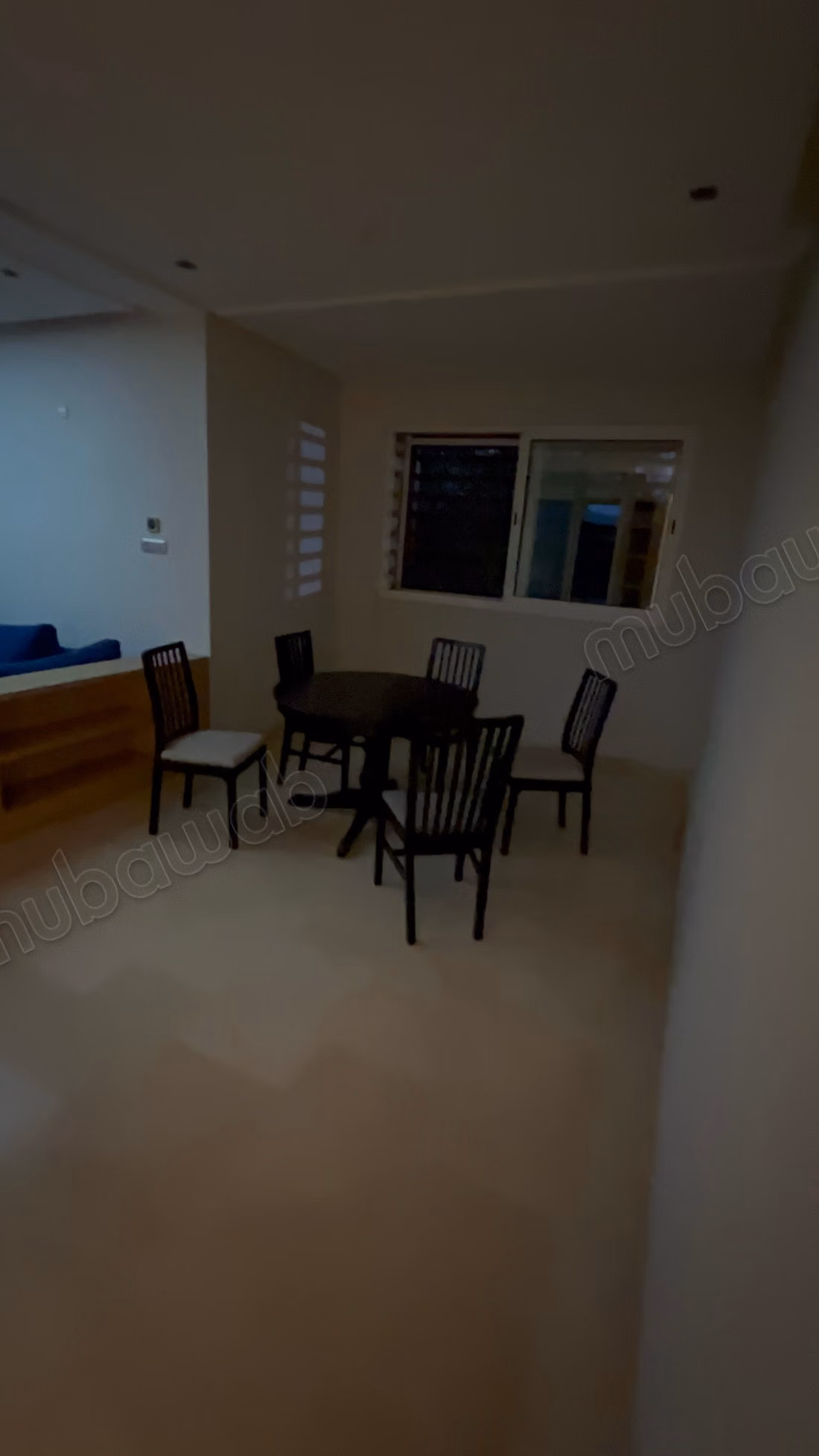 Location villa de haut standing à Ville Verte.
Superficie 1100 m².
Antenne parabolique et sécurité