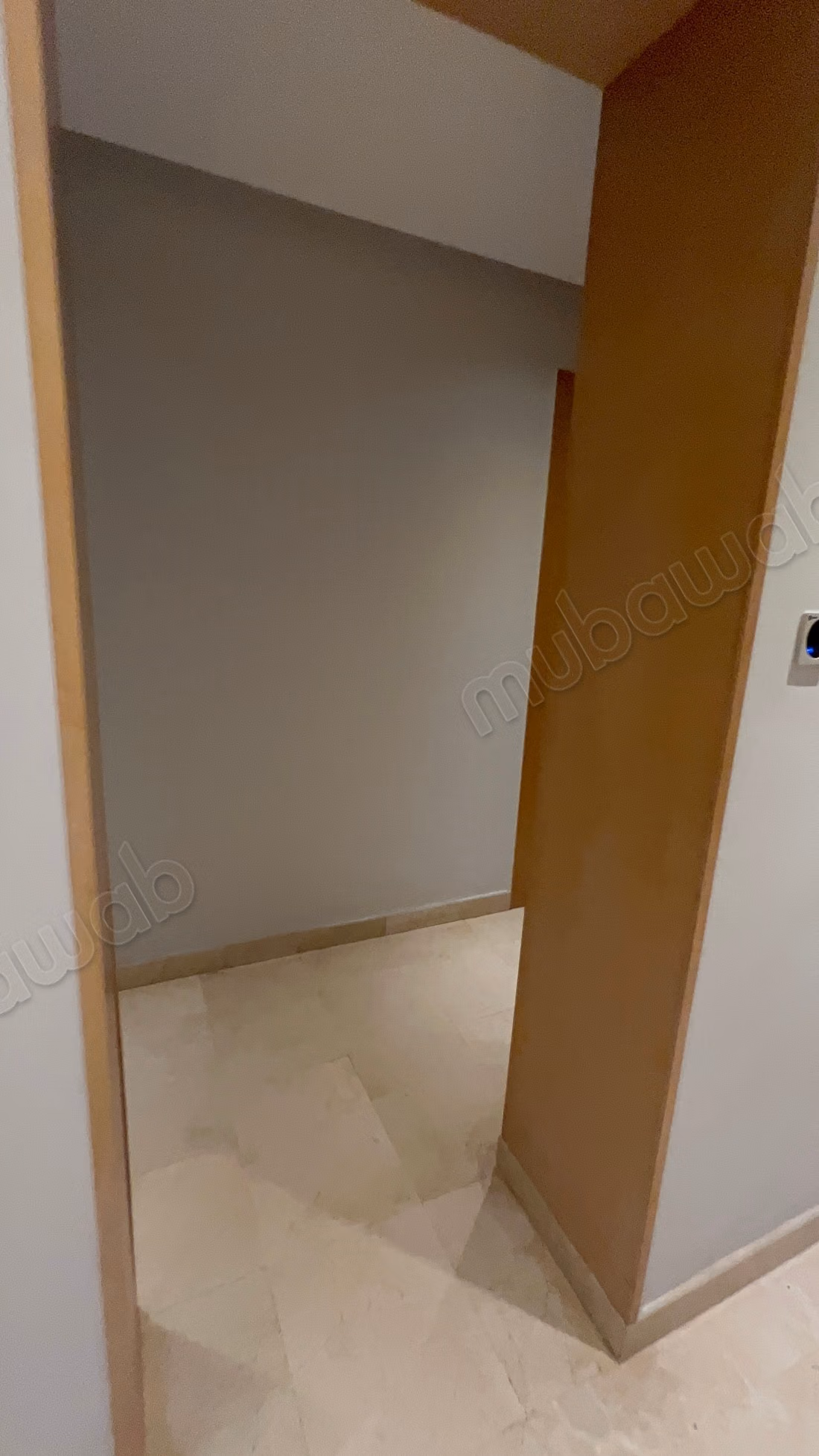 Location villa de haut standing à Ville Verte.
Superficie 1100 m².
Antenne parabolique et sécurité
