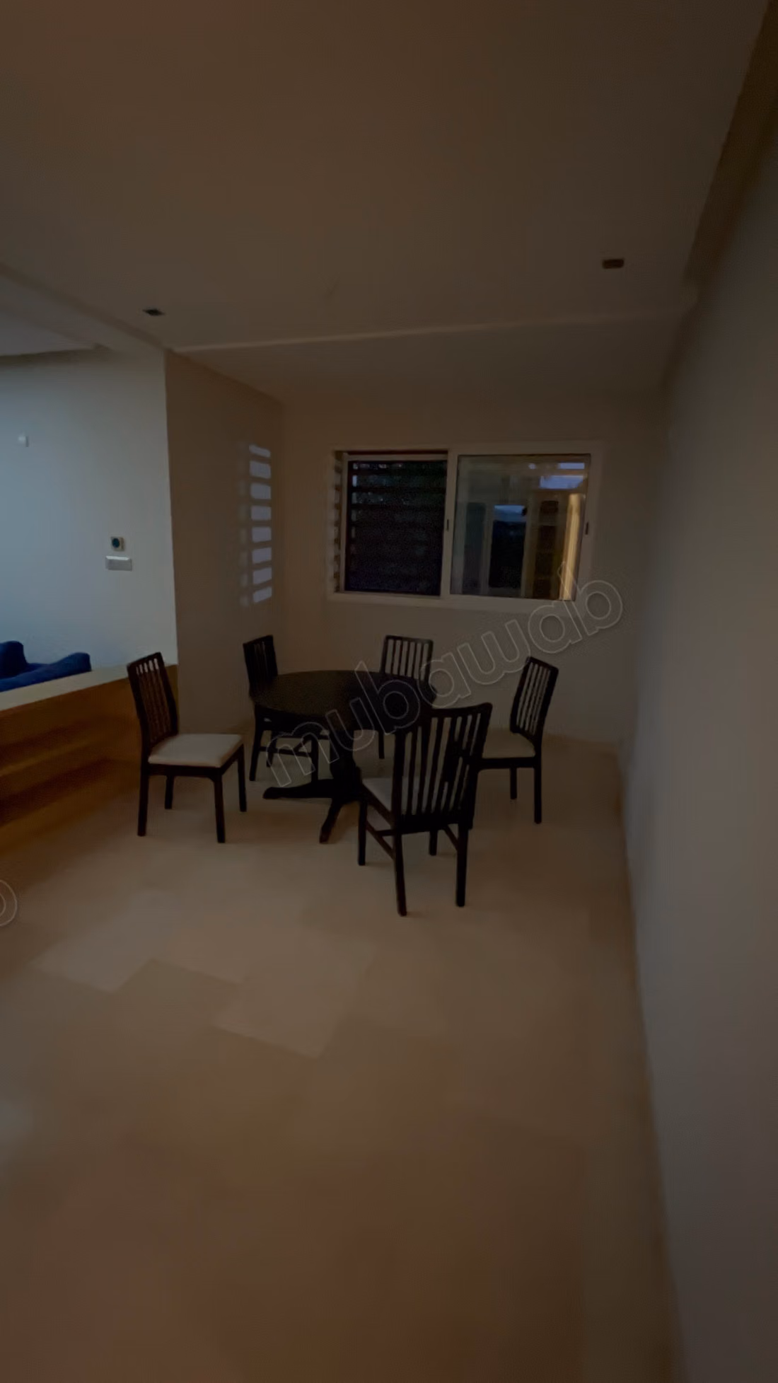Location villa de haut standing à Ville Verte.
Superficie 1100 m².
Antenne parabolique et sécurité