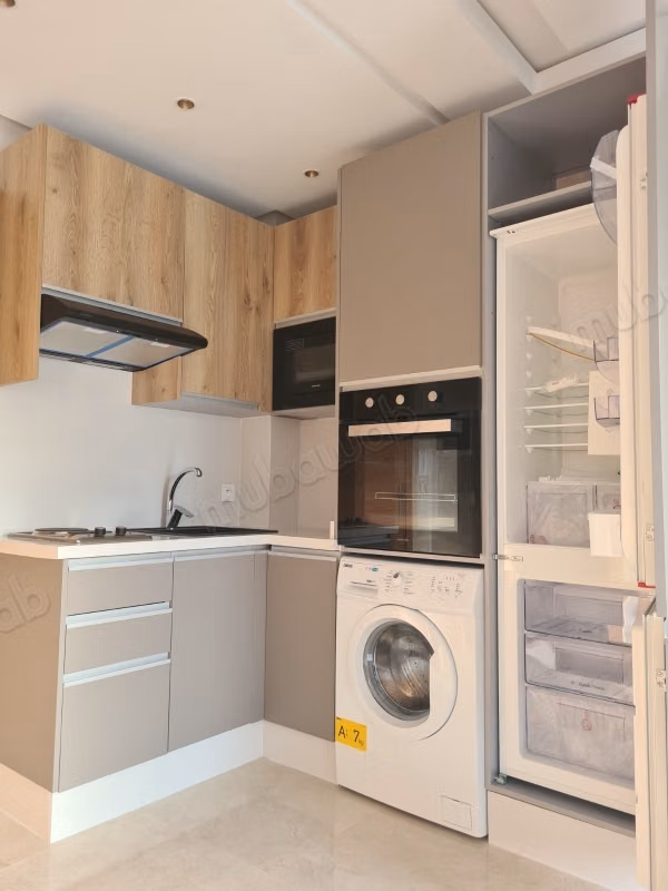 Très bel appart 2p vide avec terrasse