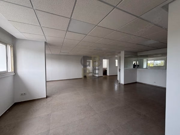 Appartement bureau en location à Agdal