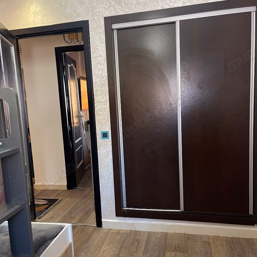 Appartement en vente à Ahlane. 
Surface de 71 m². 
Ascenseur