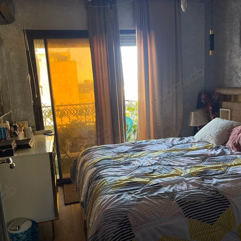 Appartement en vente à Ahlane. 
Surface de 71 m². 
Ascenseur