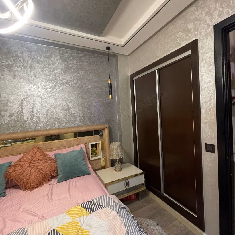 Appartement en vente à Ahlane. 
Surface de 71 m². 
Ascenseur