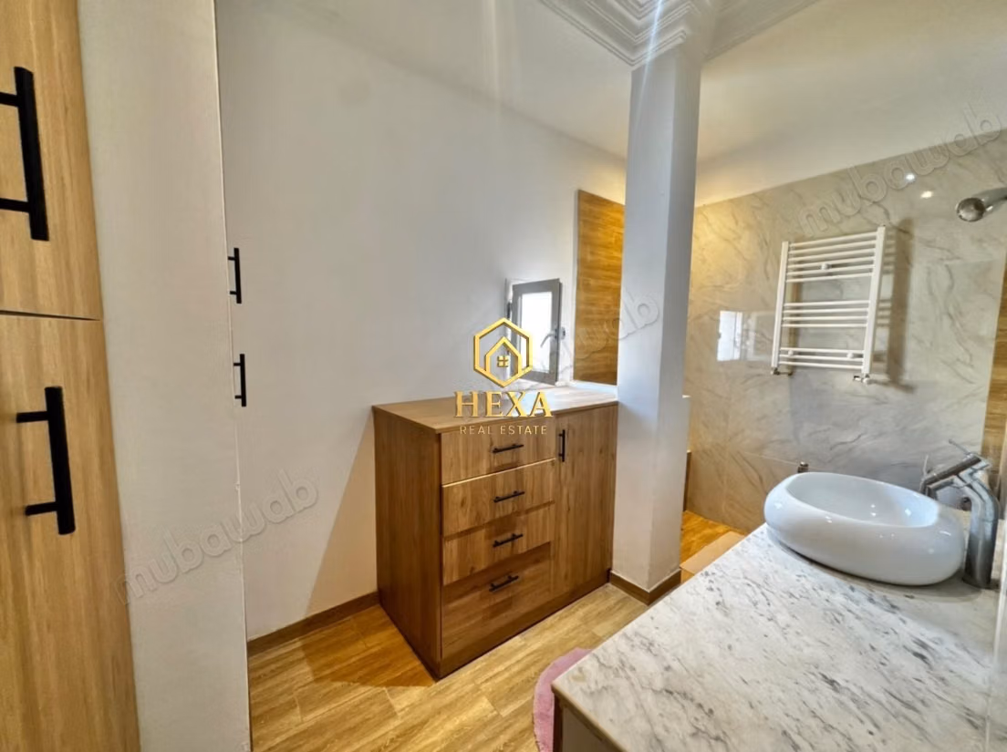 Villa S3 con piscina e giardino a La Soukra