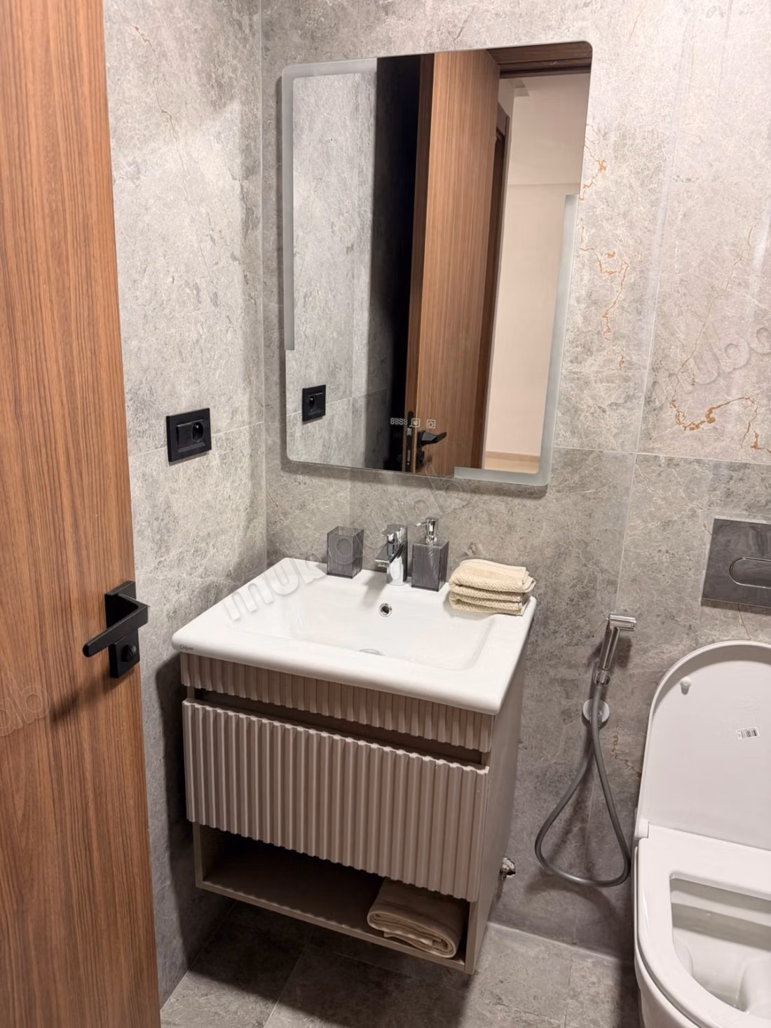 Studio neuf meublé sans vis à vis