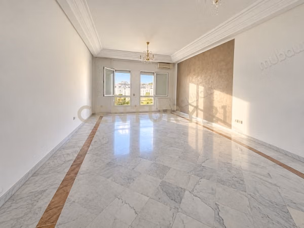 À VENDRE – Appartement S3 à Ennasr 1