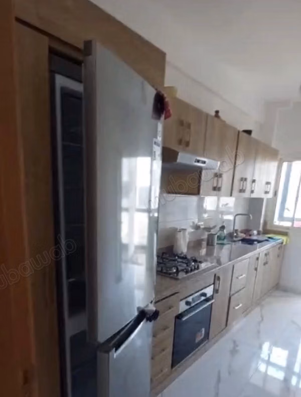 À louer appartement vide avec Piscine