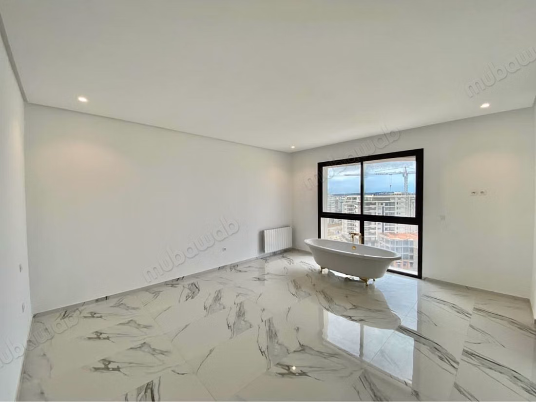 Nuovo attico S3 con piscina e palestra