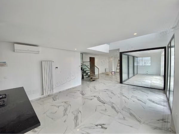 Nuovo attico S3 con piscina e palestra
