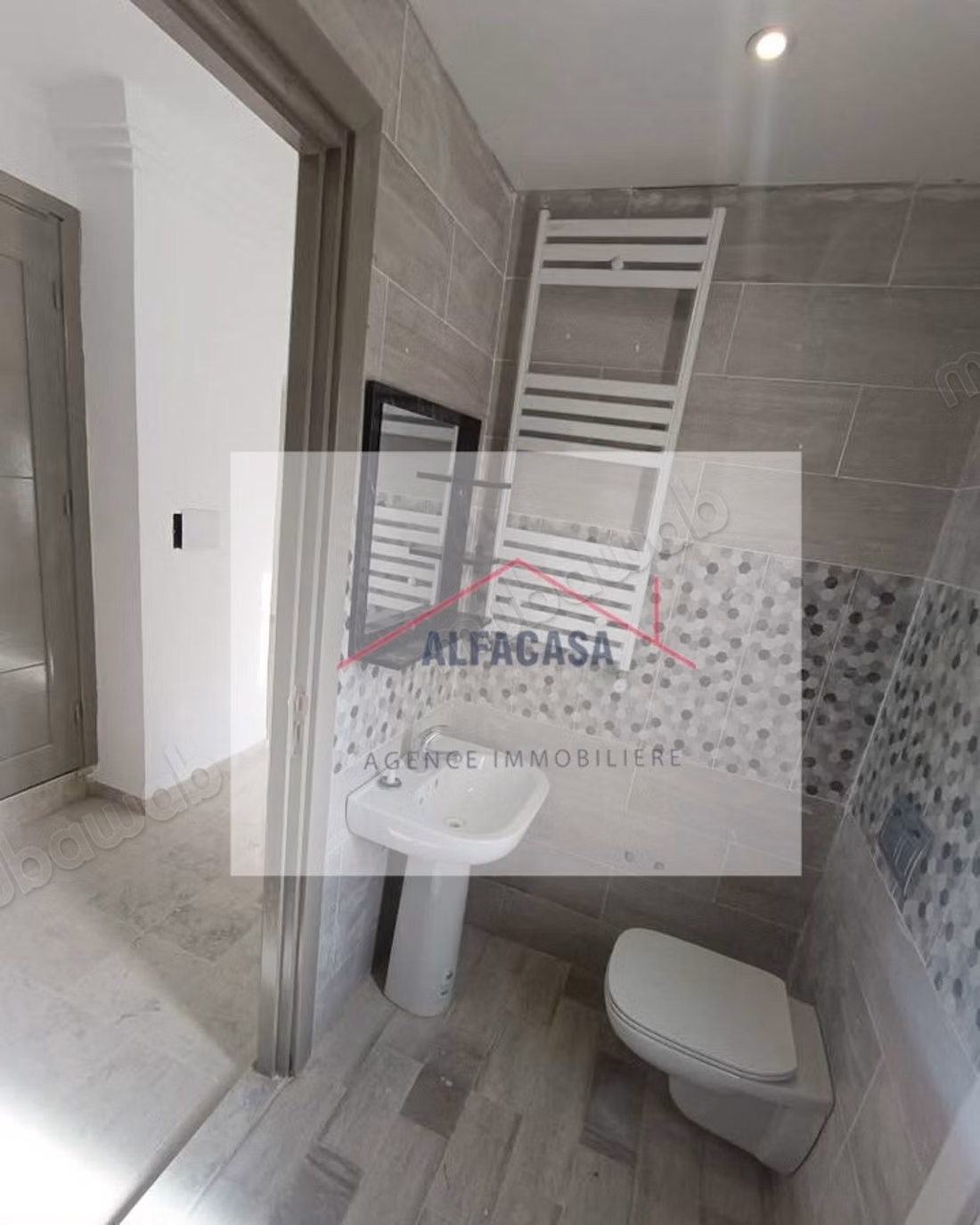 In affitto: piano di villa S3 nei Giardini di Aouina