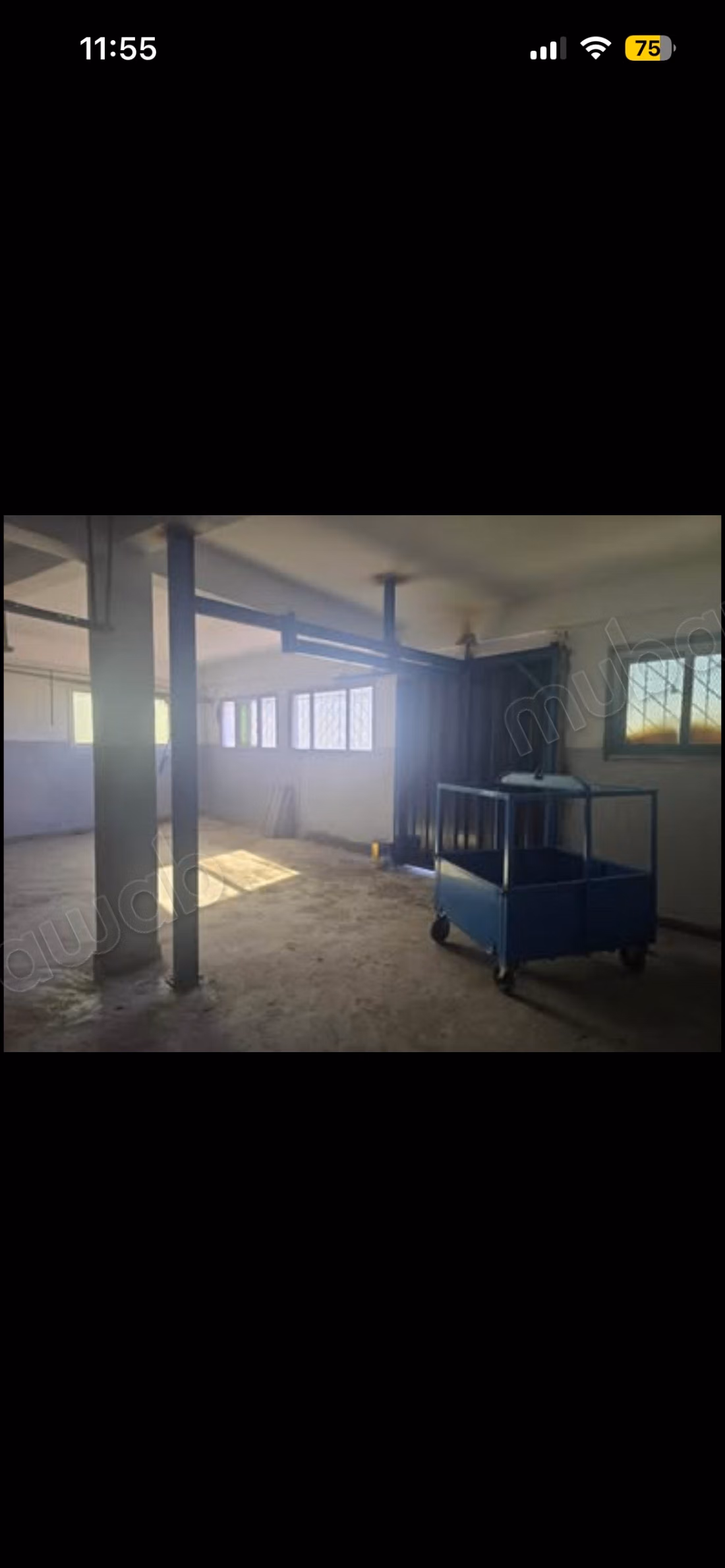 Bureaux et magasins à louer. Superficie totale 1100 m²