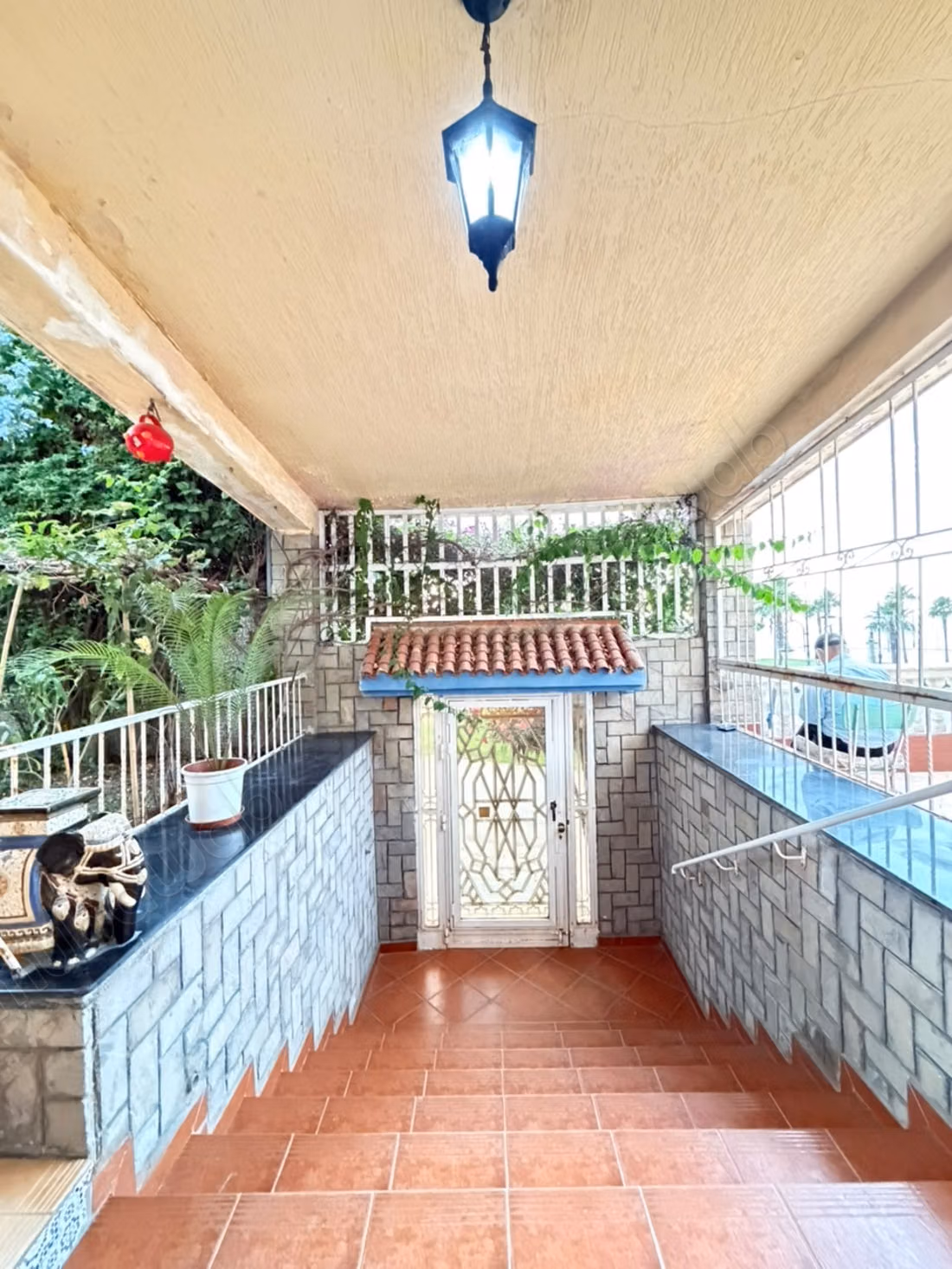 Opportunity not to be missed. Frontline villa by the sea