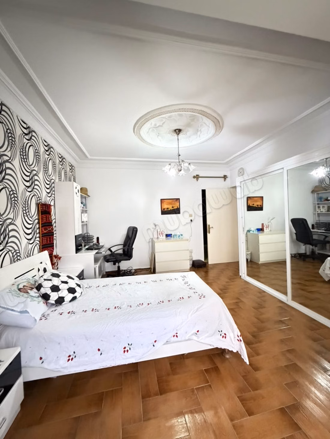 Opportunity not to be missed. Frontline villa by the sea