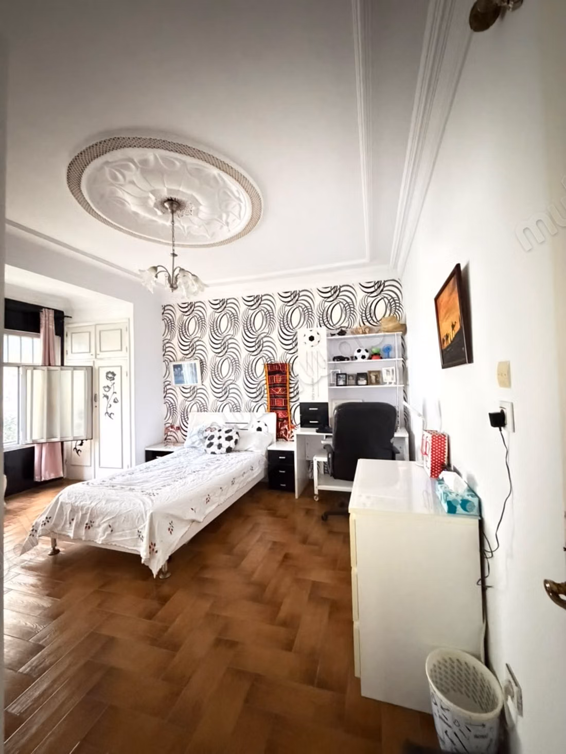 Opportunity not to be missed. Frontline villa by the sea