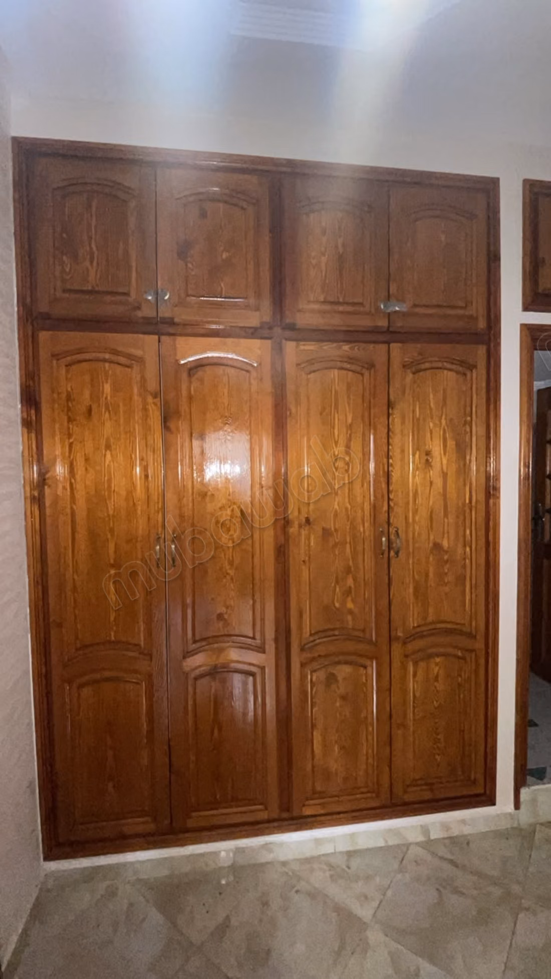 Très belle maison en vente à Ezzohor. 
3 chambres