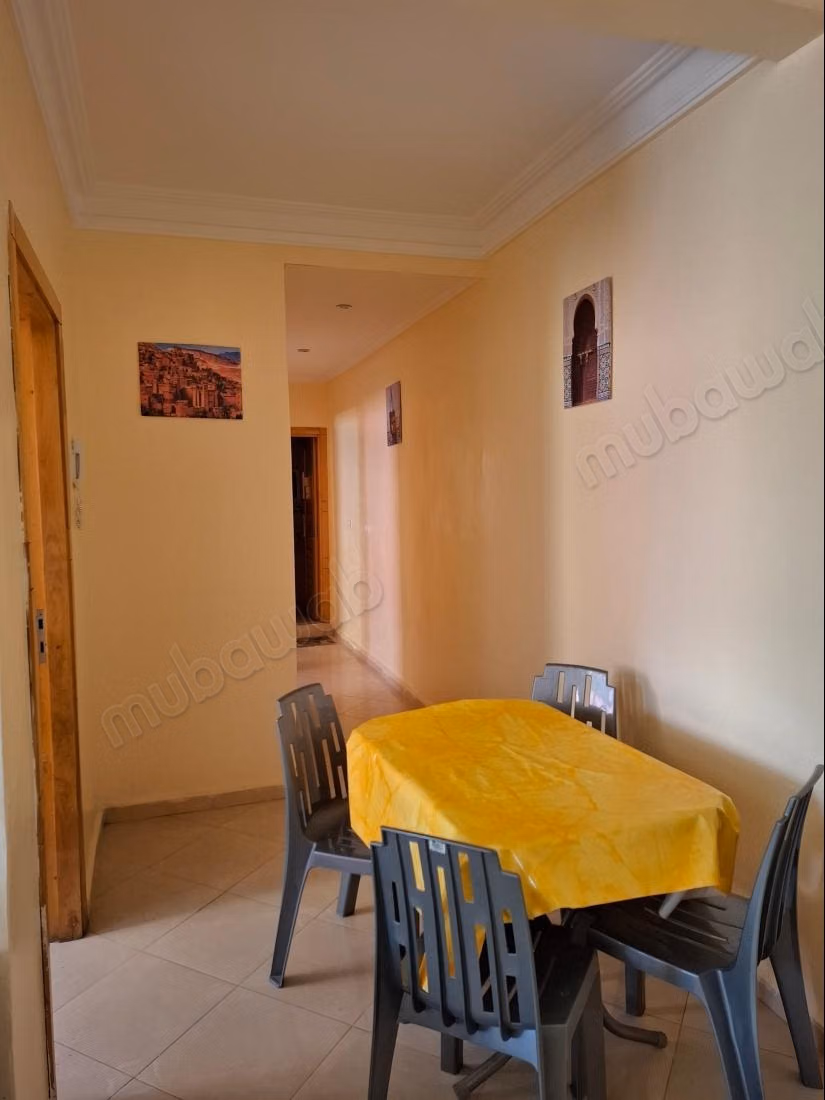 Appartement meublé à louer quotidiennement au premier étage