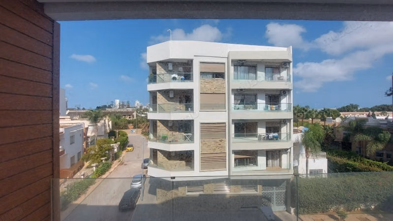 Apartment 168 m² 3 bedrooms 2 bathrooms West corner