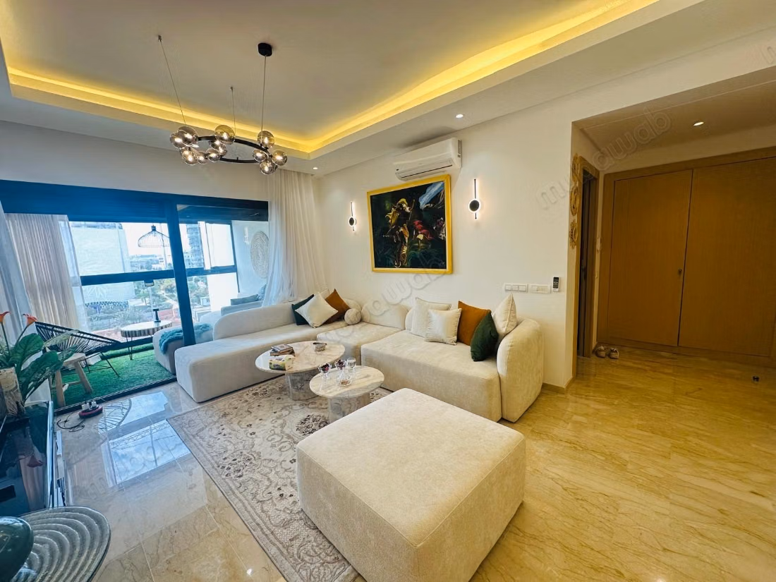 Appartement en location casa Anfa. CFC Superficie 125 m². Meublé