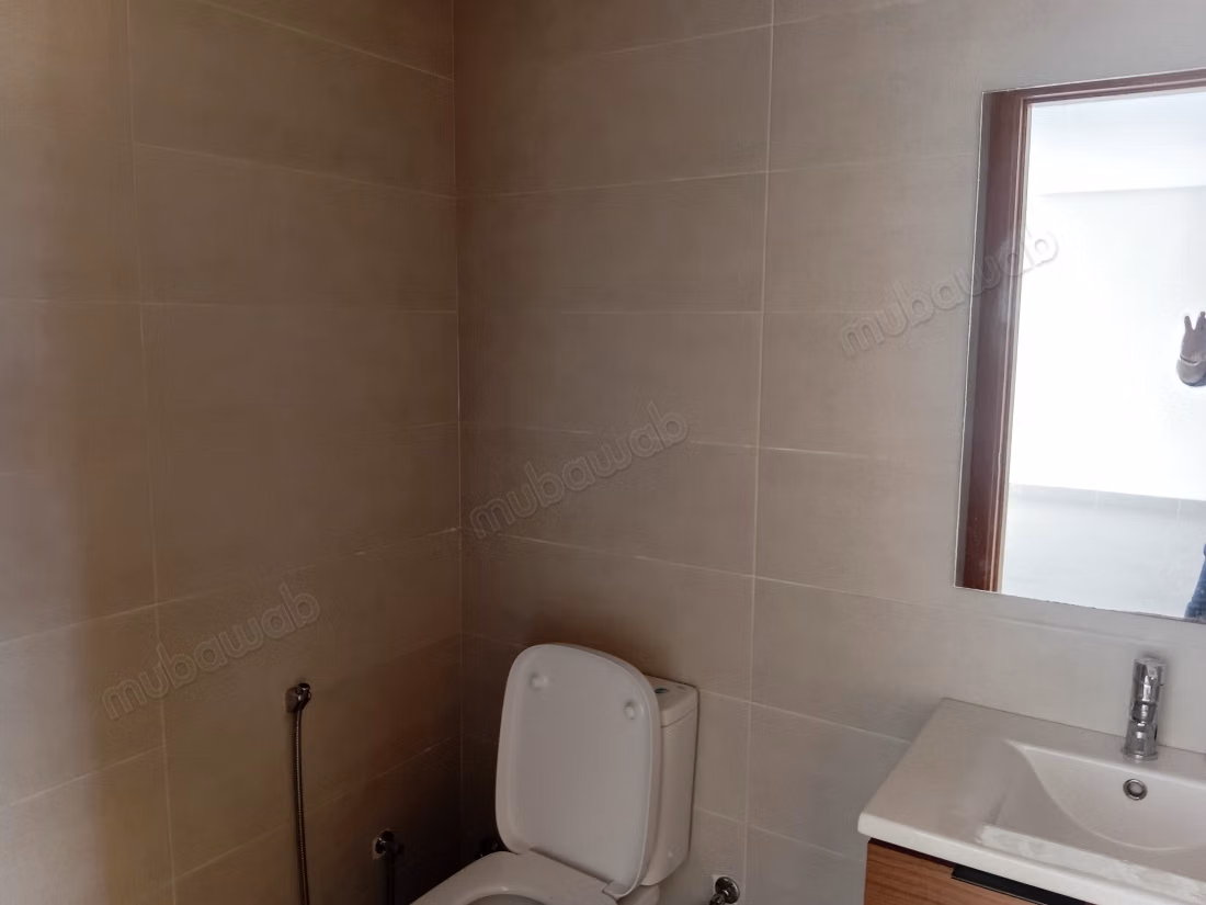 Ufficio Nuovo in Affitto a MAARIF