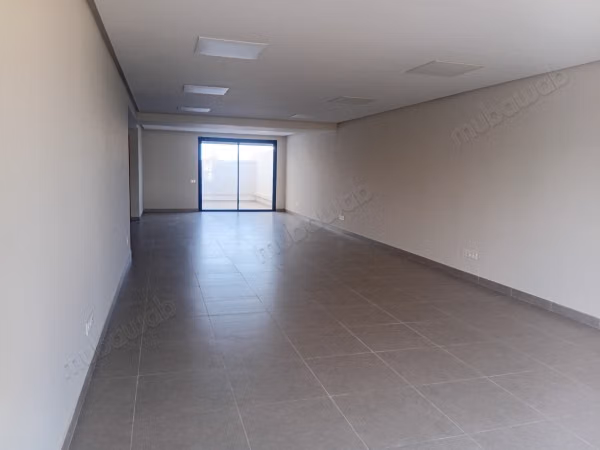 Ufficio Nuovo in Affitto a MAARIF