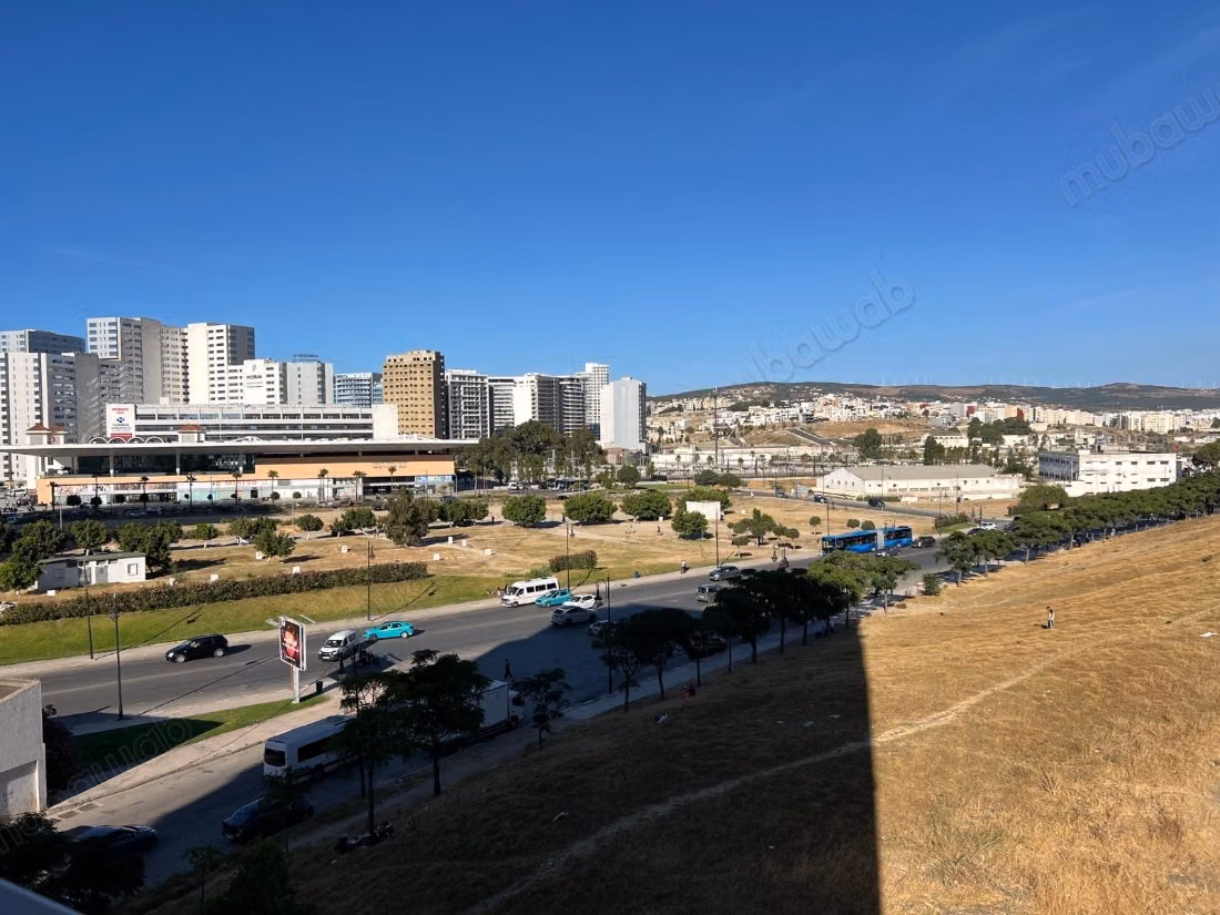 Location d'un appartement à Charf. Superficie 124 m². Avec...