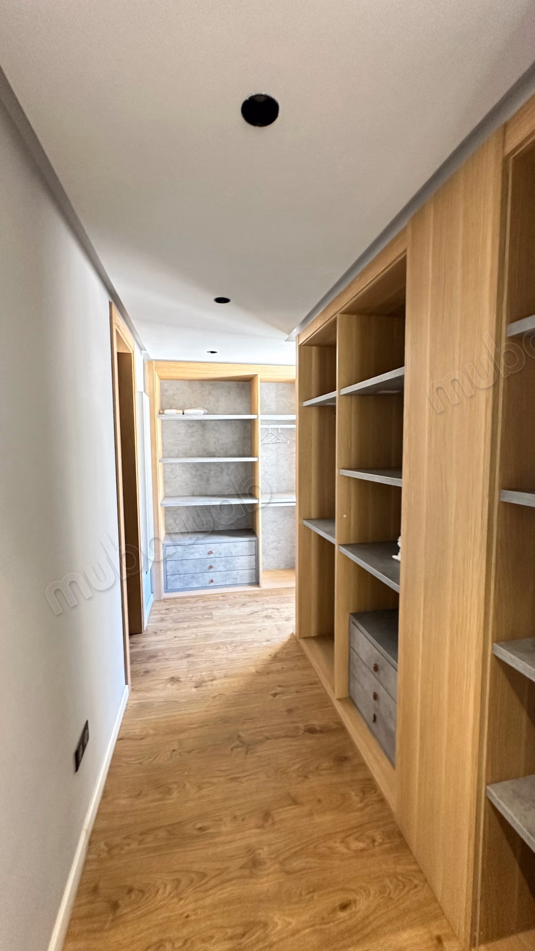 Very nice apartment for rent in Gauthier. 2 lovely rooms. Furnishings