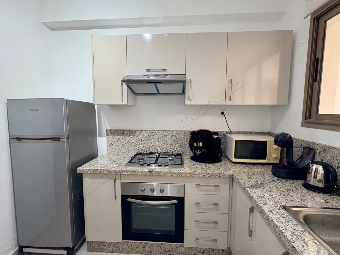 Très bel appartement en location à Anza.
Superficie 72 m².
Meublé