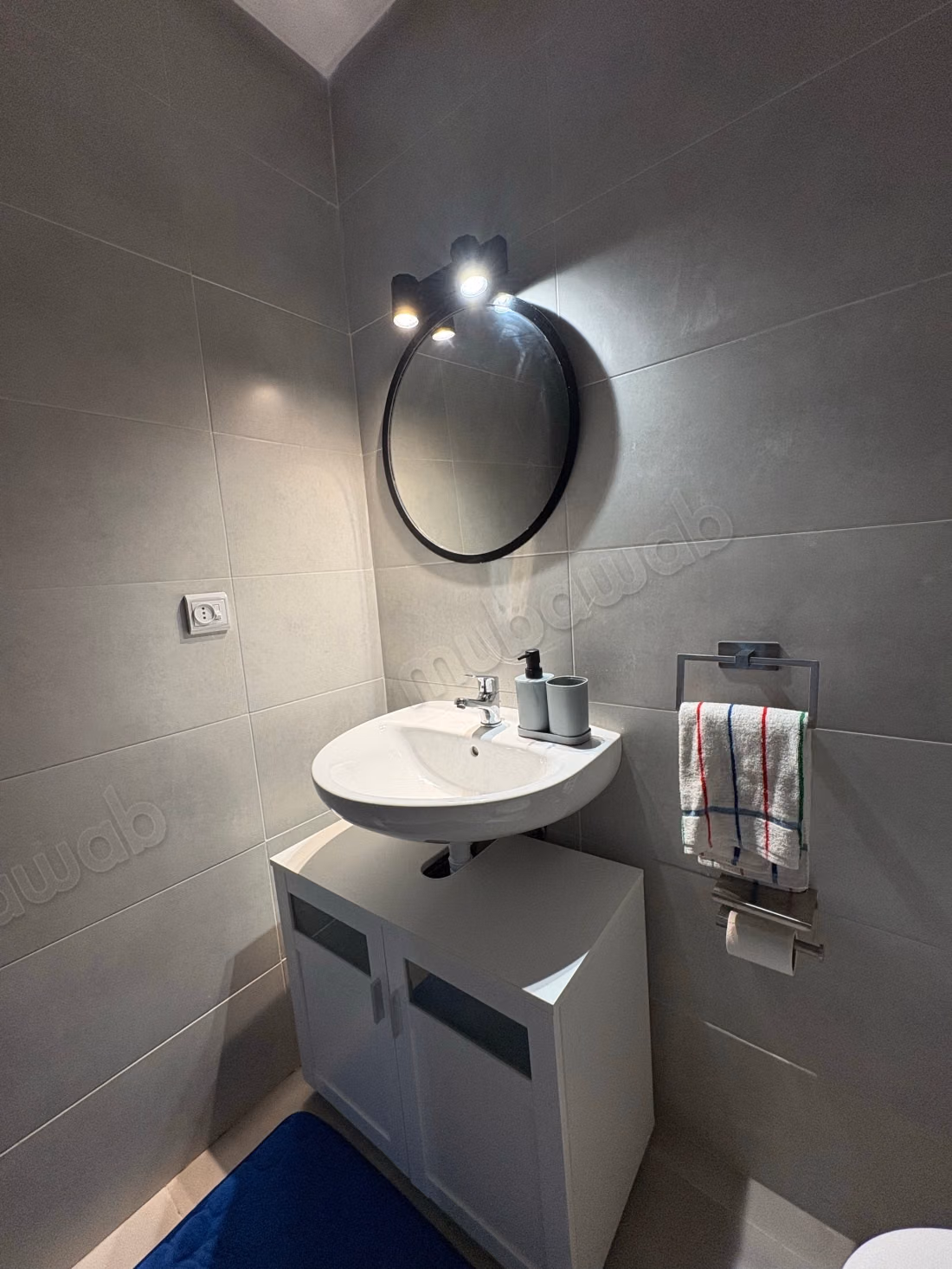 Très bel appartement en location à Anza.
Superficie 72 m².
Meublé