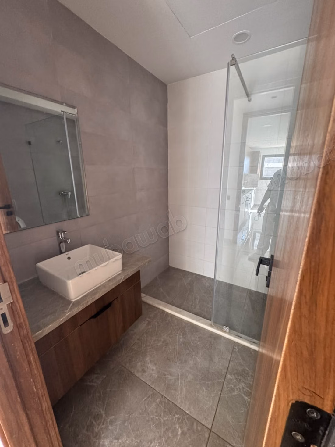 Apartment for rent in Casablanca Finance City. 3 pleasant rooms. Double glazing and central heating