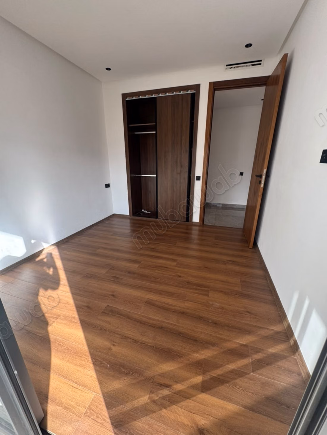 Apartment for rent in Casablanca Finance City. 3 pleasant rooms. Double glazing and central heating