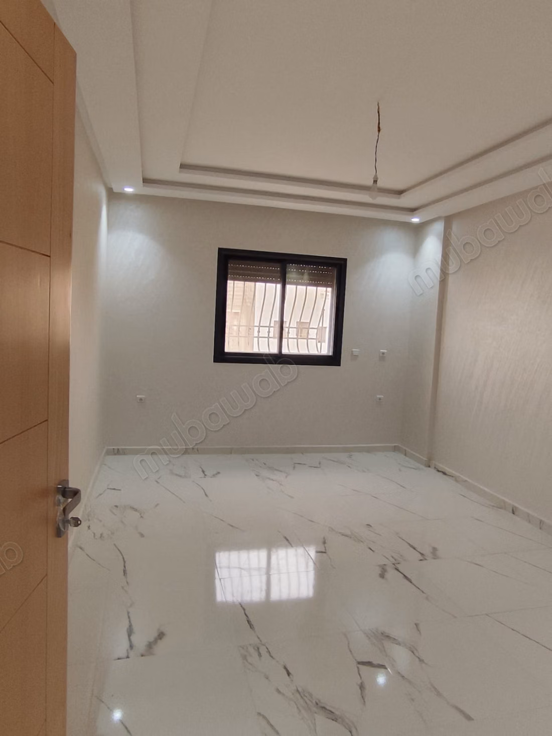 Empty apartment for rent in Hay Mohammadi 4 rooms
