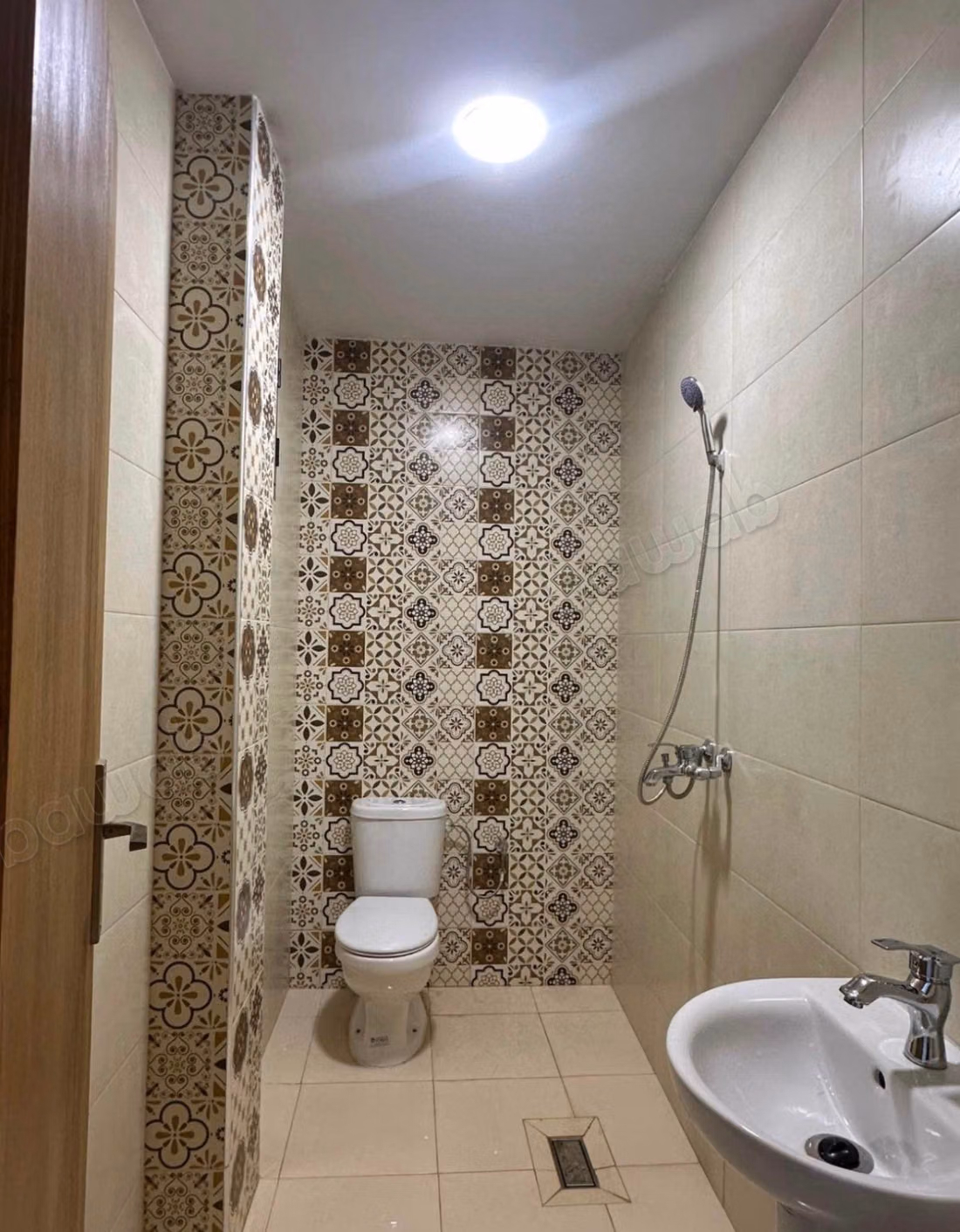 Appartements à louer à Beni Mellal. 3 excellentes chambres. Salon marocain traditionnel, hébergement sécurisé