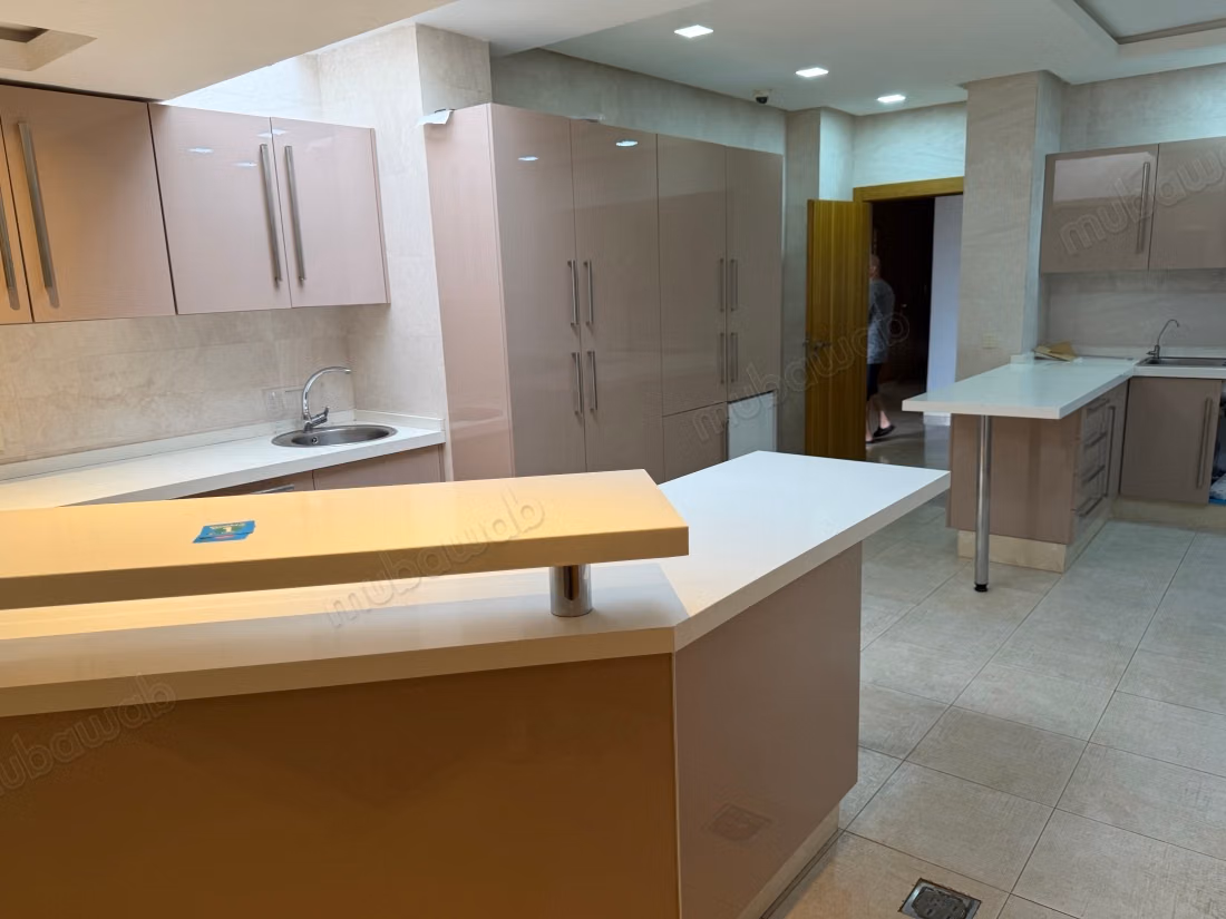 Charming Renovated Empty Villa in Green City