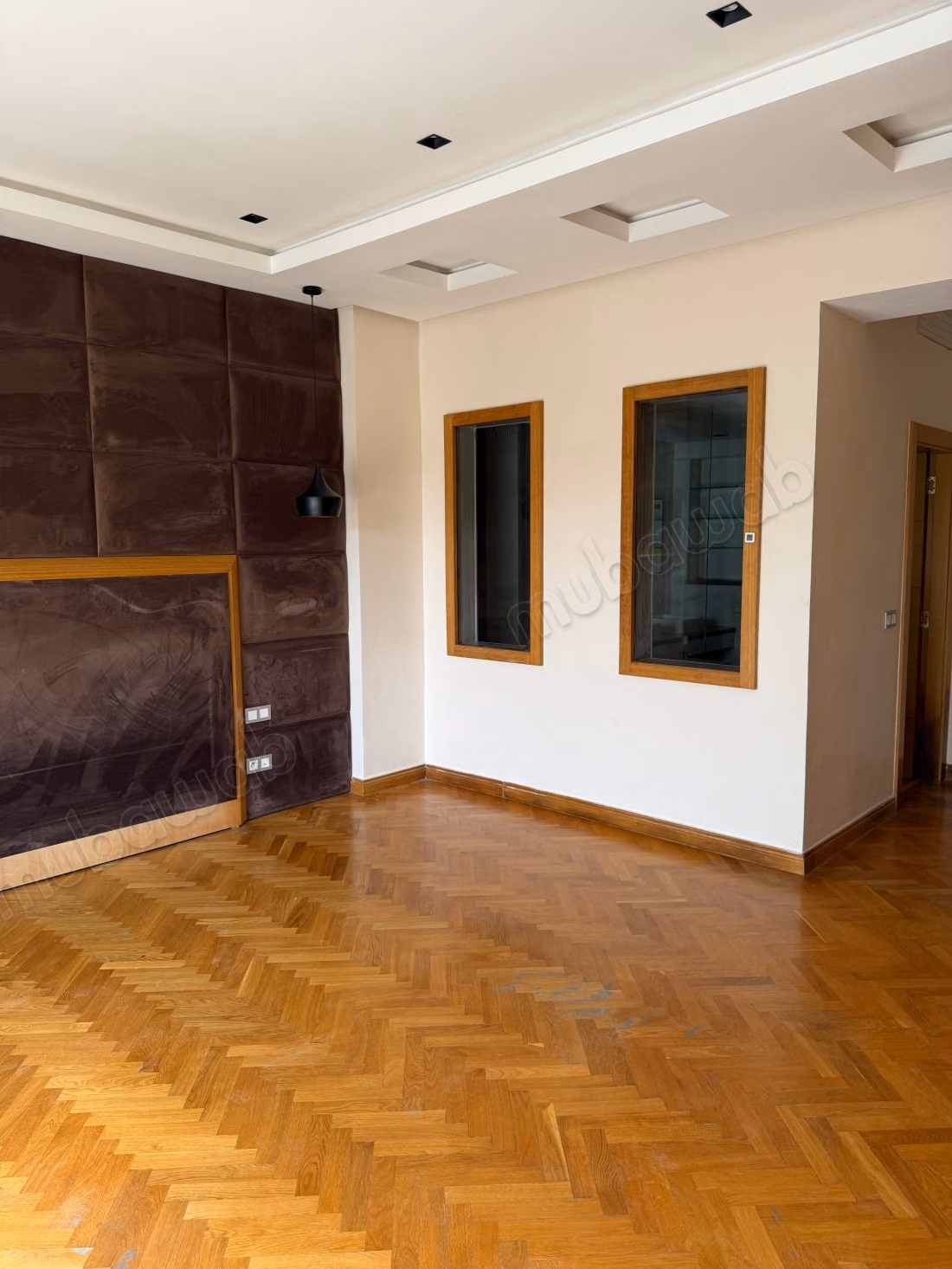 Charming Renovated Empty Villa in Green City