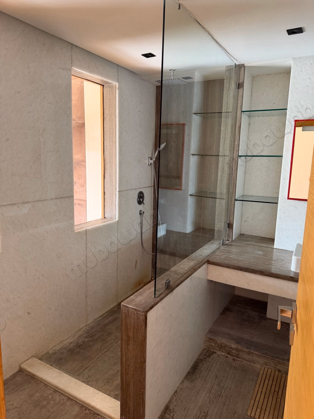 Charming Renovated Empty Villa in Green City