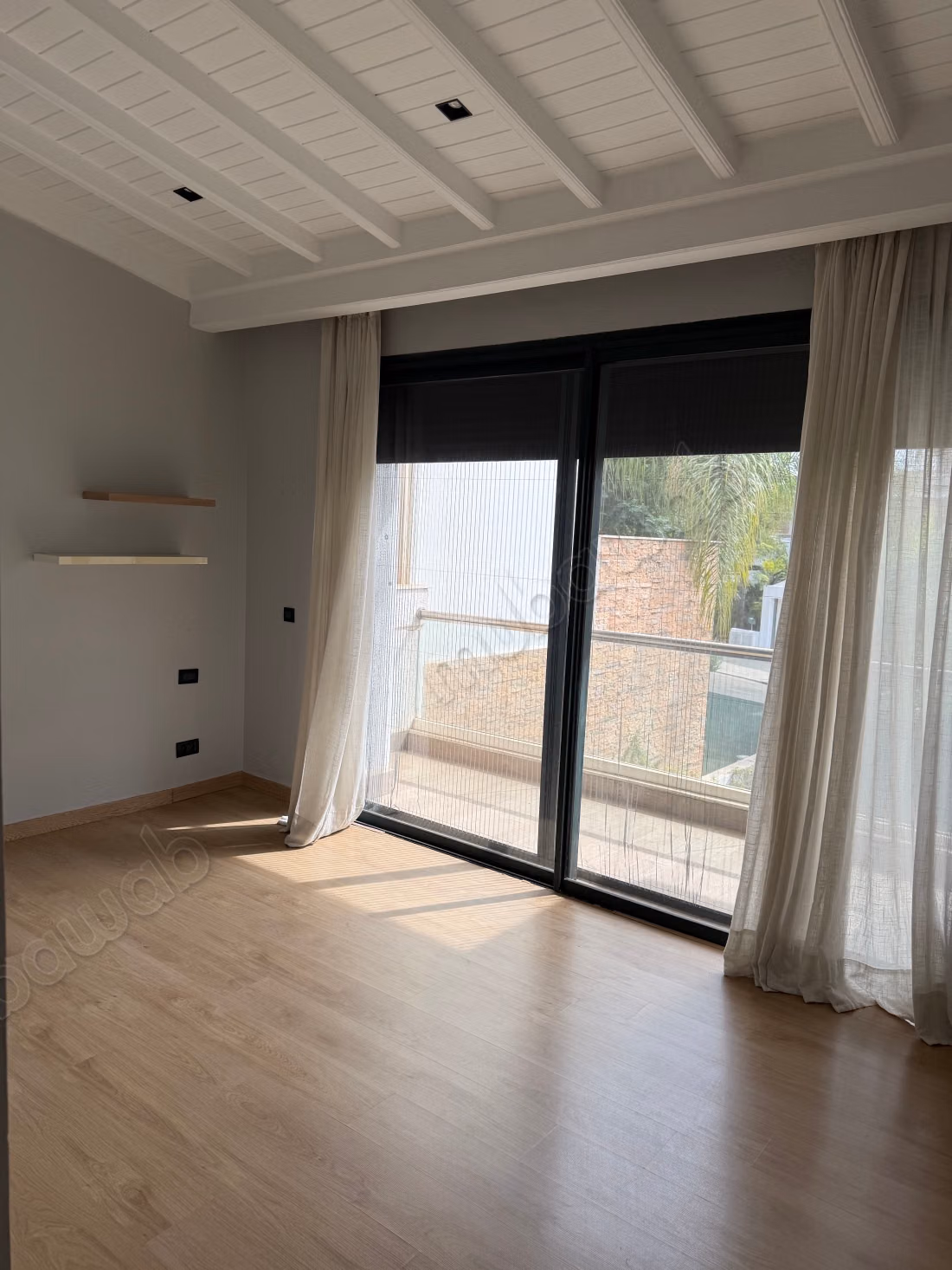 Charming Renovated Empty Villa in Green City