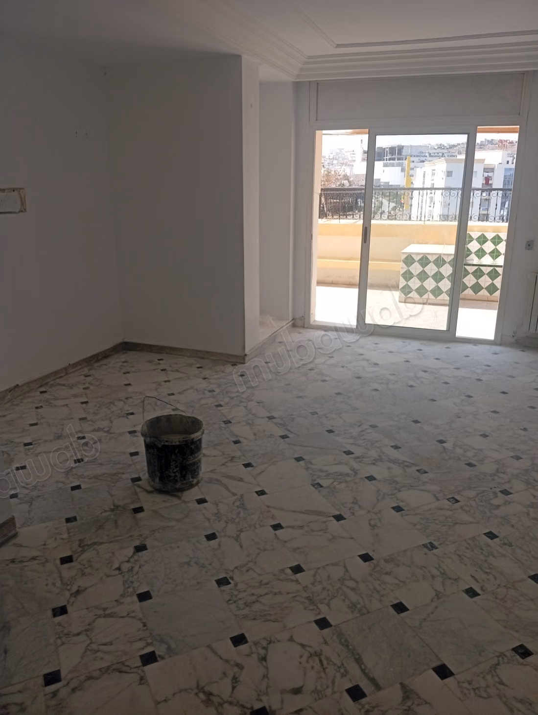 Vente ennasr2 s2 avec grande terrasse 80m²