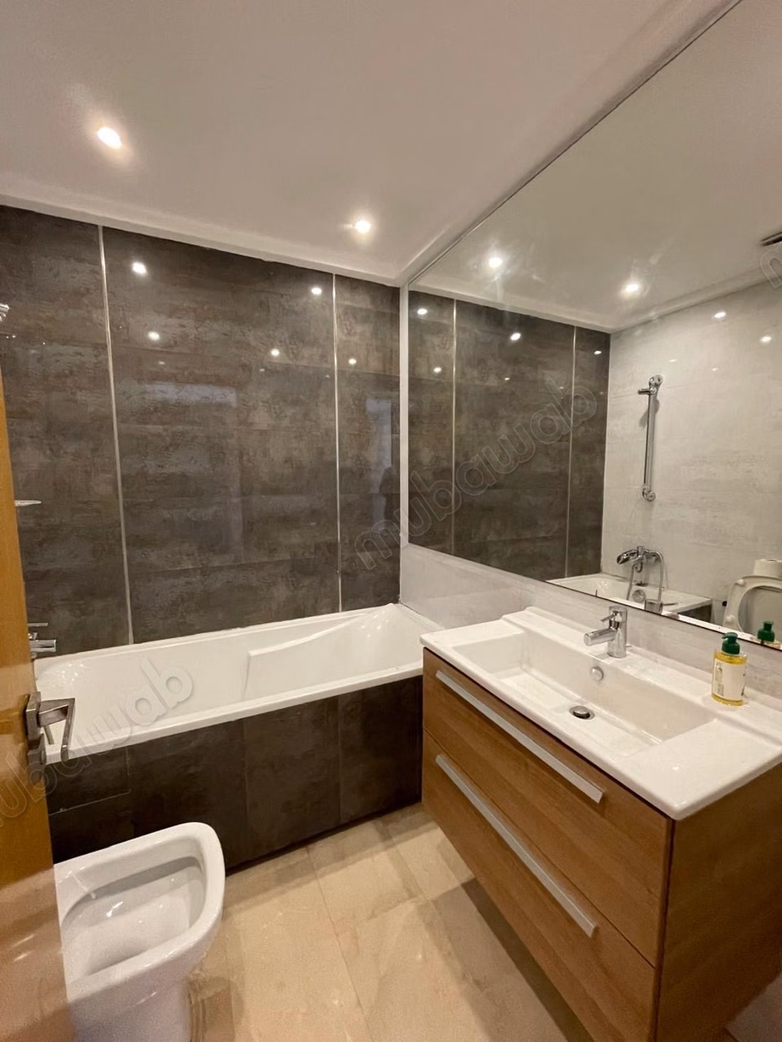 À louer Appartement meublé 3chambres Racine