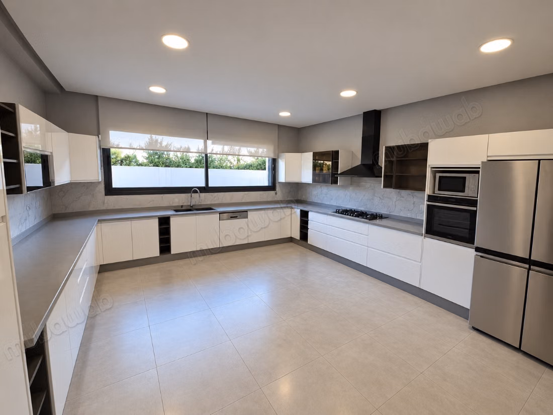 Magnifique Villa 4/5 Suites avec Piscine El Menzeh