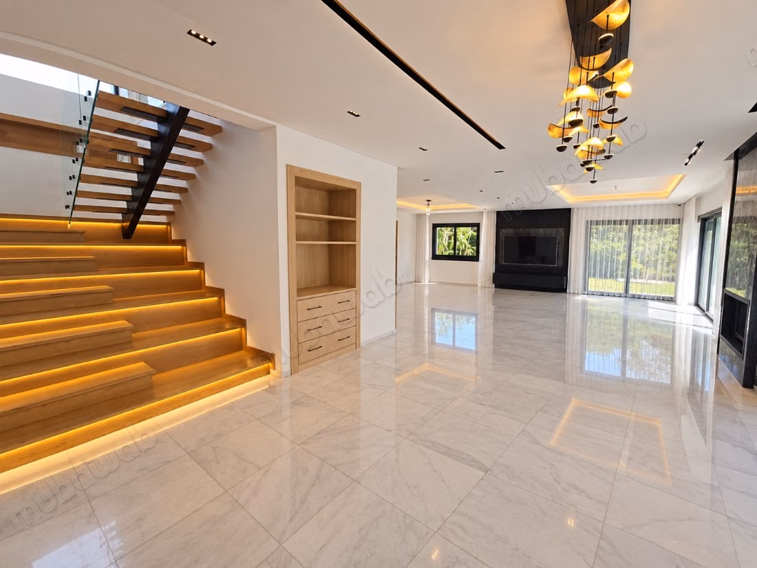 Magnifique Villa 4/5 Suites avec Piscine El Menzeh