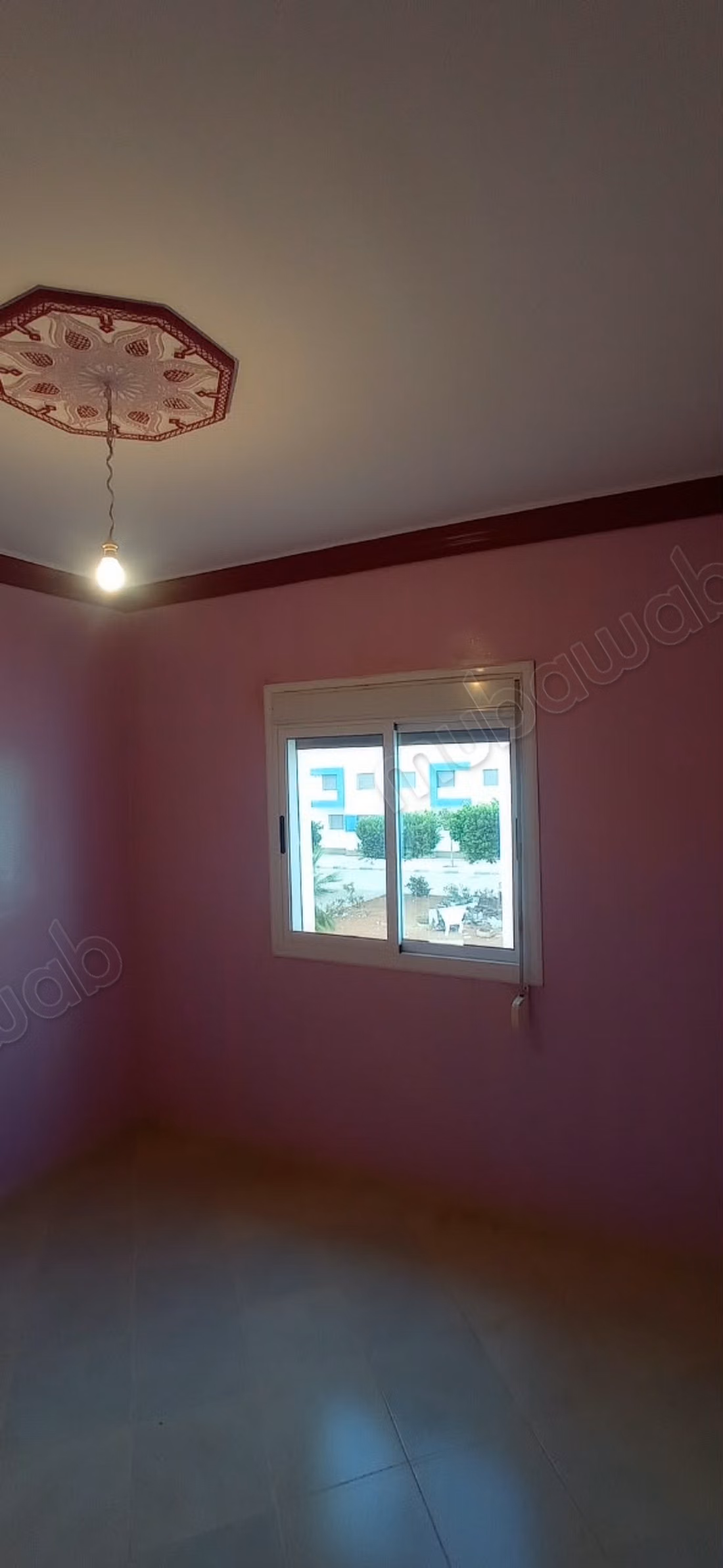 Appartement à vendre à Selouane. 1 Pièce. Concierge