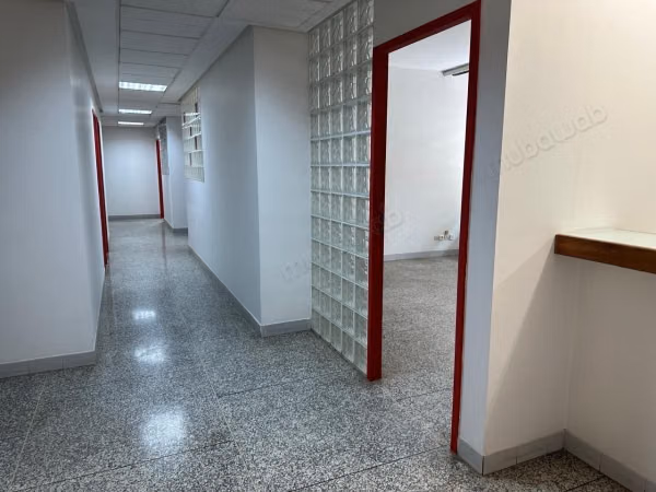 Plateaux de bureaux 150 m2 
Quartier Zénith