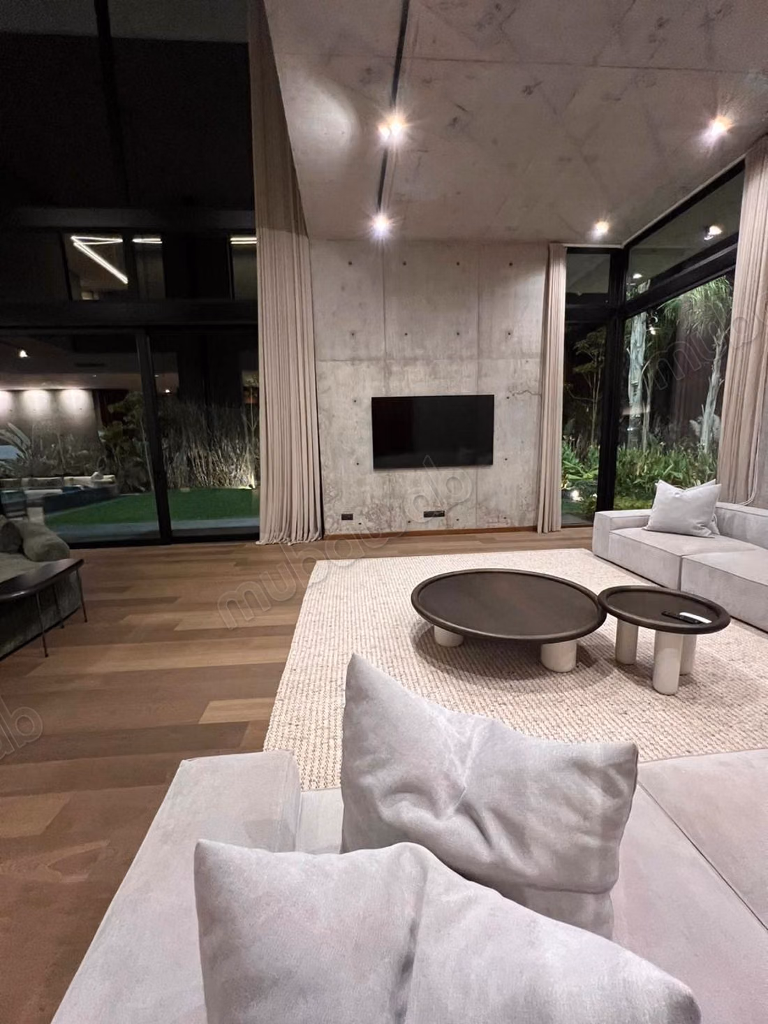 High-end house for sale in Agdal. 2 rooms. Well furnished